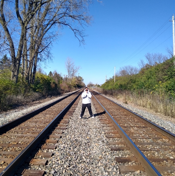 Meet your Posher, H - Picture 1 of 1